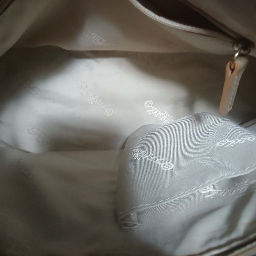 EUC Fossil Shoulder Bag - Picture 7 of 8